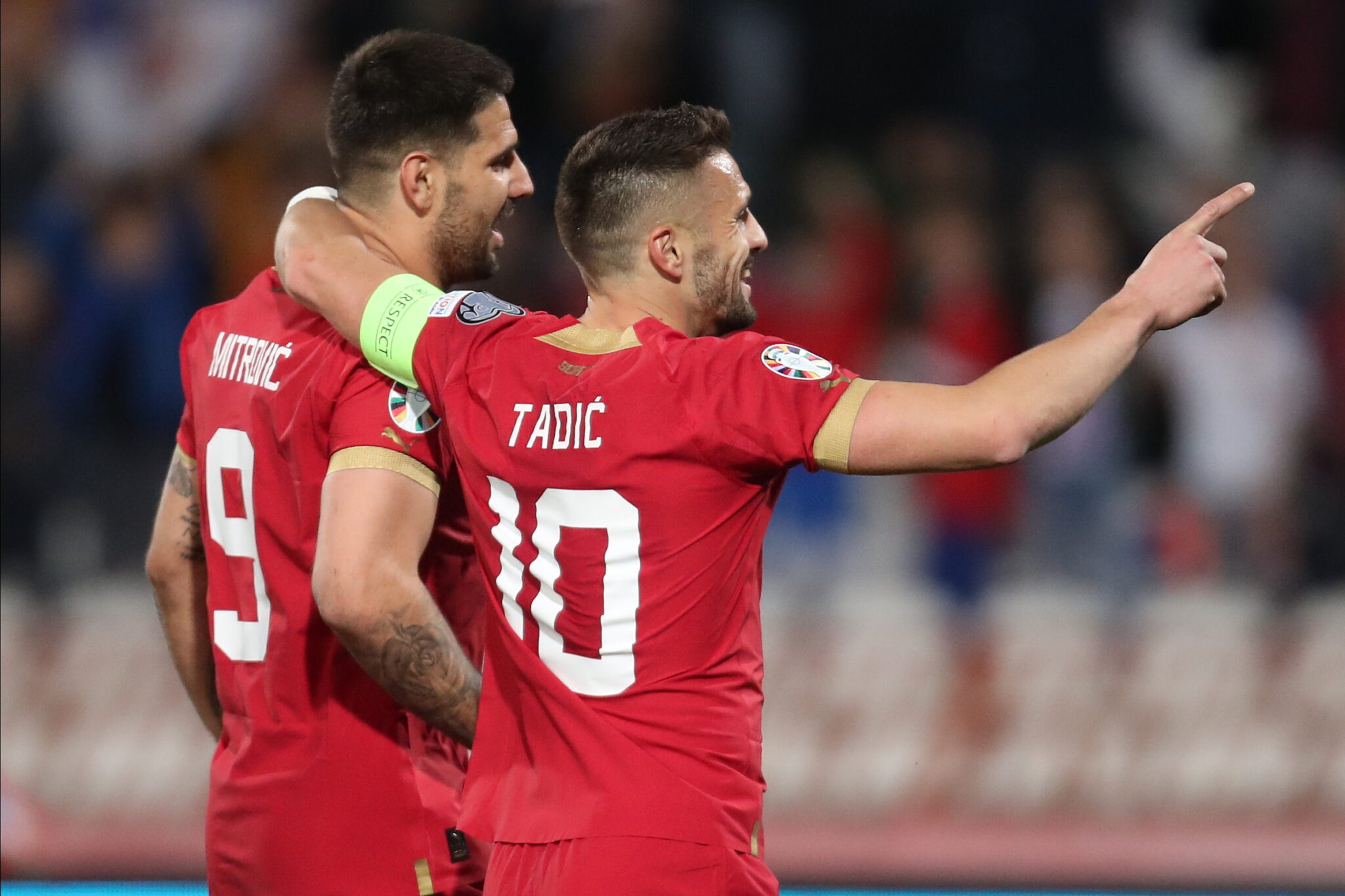 Tadić: Bratski sa braćom; Gužve na biletarnicama