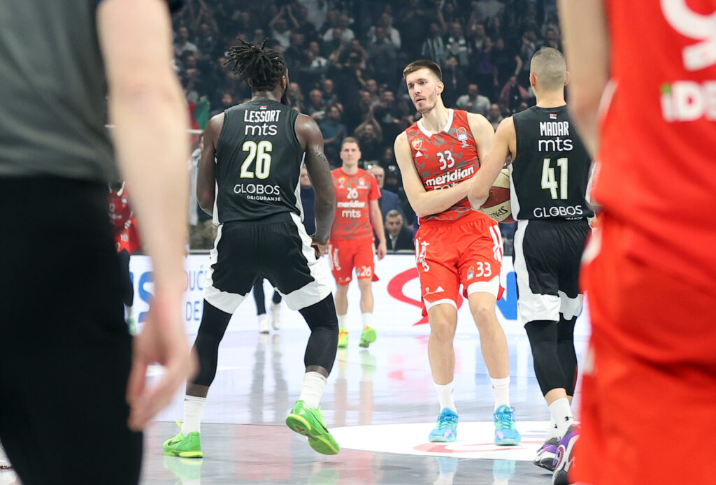 Saopštenje Crvene zvezde broj 2: Tužićemo Francuza, Petrušev će u srijedu dati izjavu u MUP-u