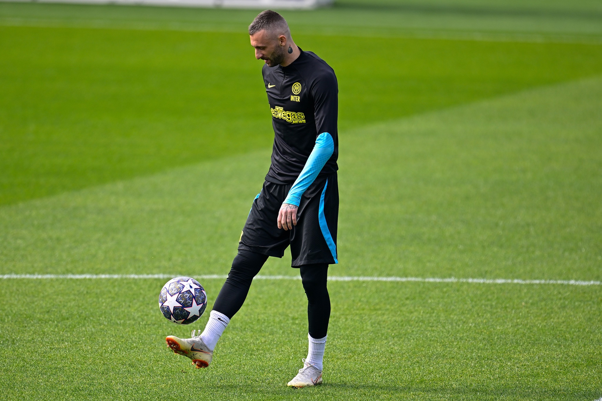 Inter prodaje „skupog“ Brozovića: Barsa zainteresovana