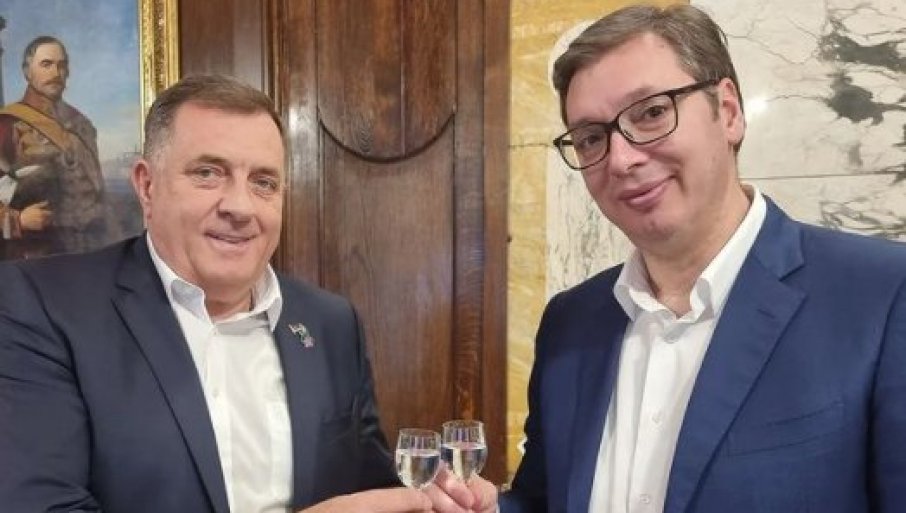 Dodik dočekao Vučića u Banja Luci: Naš narod uvijek je bio i uvijek će biti zajedno – u slozi, ljubavi i zajedničkoj budućnosti