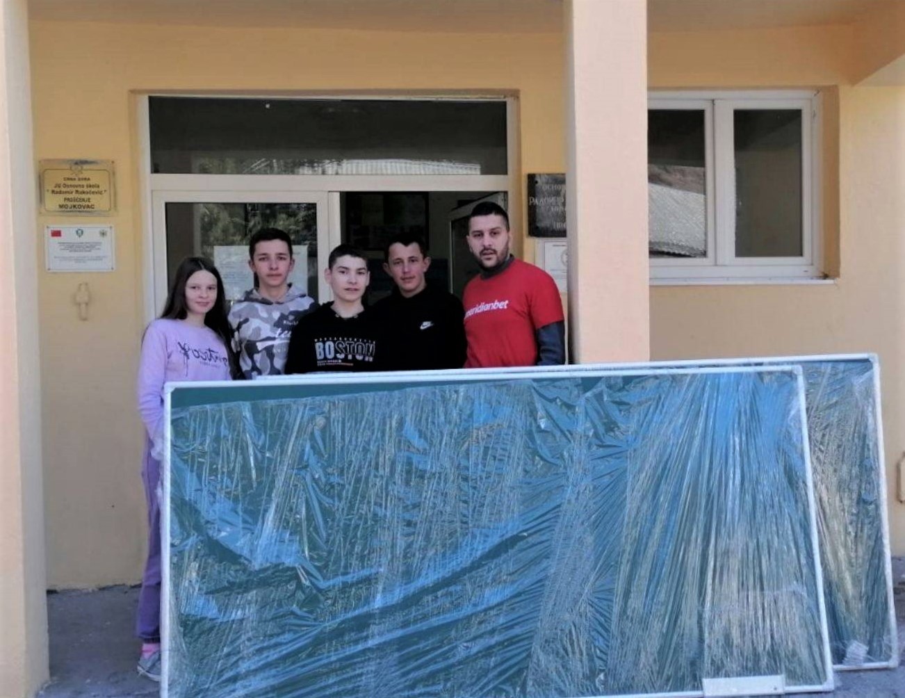 Meridianbet ulaže u obrazovanje djece na sjeveru Crne Gore