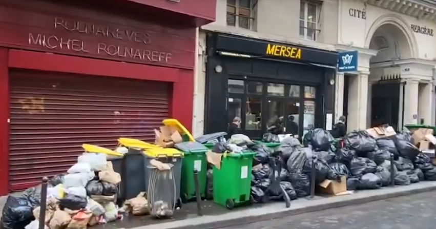 Grad svjetlosti „prekrila tama“: Na ulicama Pariza 10.000 tona smeća