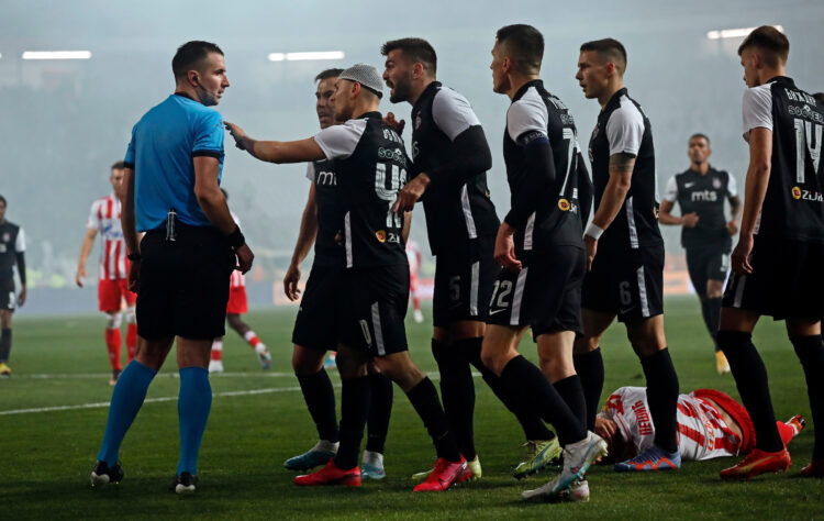 Sport klub: Živković pao na vječitom derbiju, morao je da izbaci Erakovića