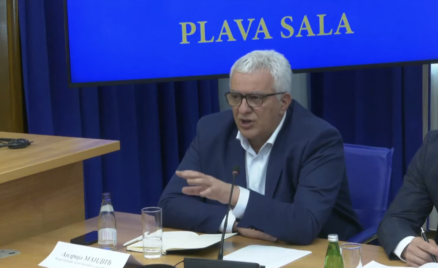 Mandić: Više vjerujem Milu Božoviću nego tužilaštvu, sudstvu i policiji; Milo Đukanović vam se šeta na slobodi, sračunat udar na DF!