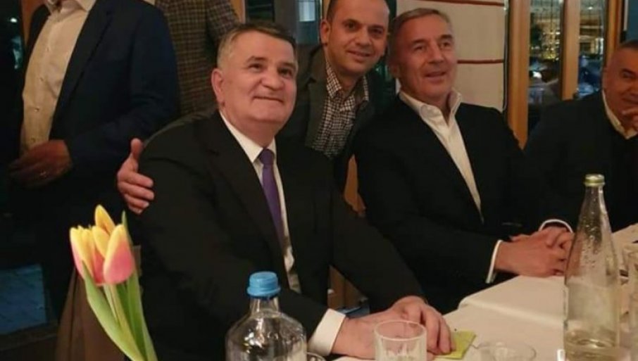 Skandalozne tvrdnje rožajske dijaspore: Đukanović, Marković i Veljović spasili izbjeglice „srbijanskih hordi”