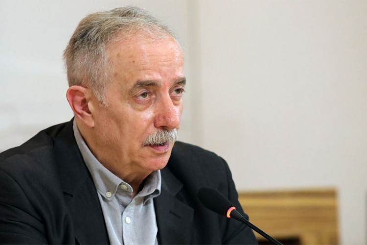 Bilbija: Srbi sve svoje krupne nacionalne i državne odluke treba da odlažu do „nove Jalte“