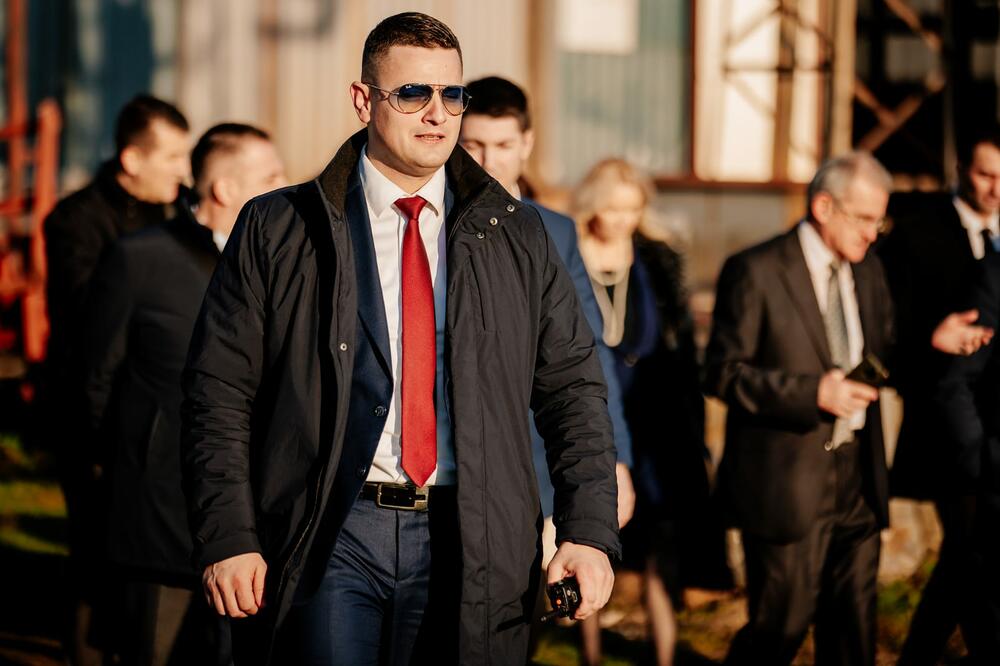 Šef Abazovićevog obezbjeđenja glavni kandidat za novog načelnika OB Budva