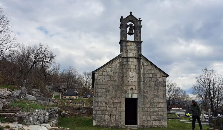 Vandalizam u Nikšiću: Opljačkana crkva Svetog Luke, ukradene 23 ikone