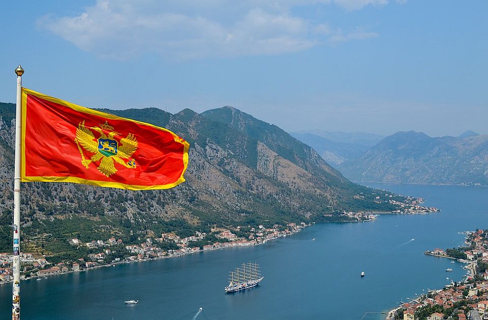 KUĆA NA OSAMI