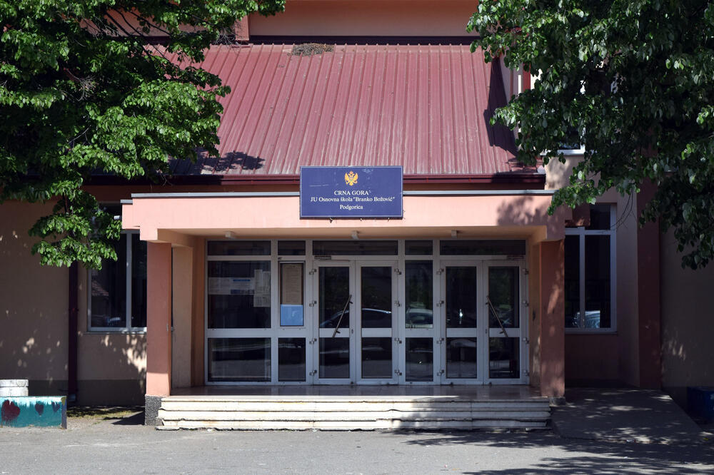 Učenik donio nož u školu, kazna samo niža ocjena iz vladanja