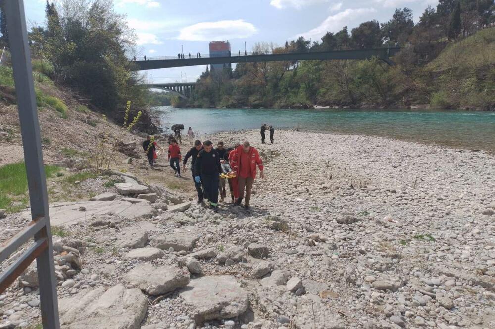 Spašena osoba koja je skočila u Moraču