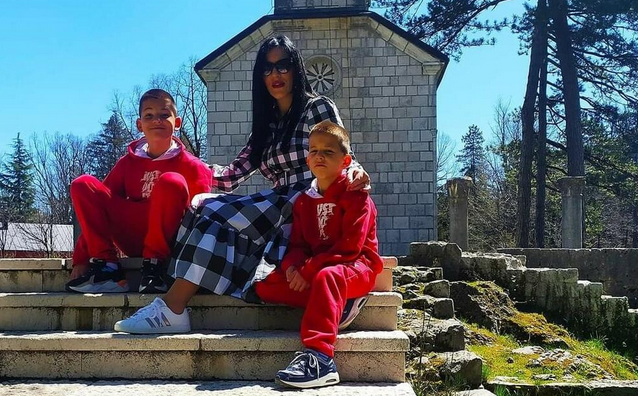 Potresna objava žene koja je ostala bez ćerke i unuka na Cetinju: Mučenici moji mali, vječno ste mi zaspali u zagrljaju majke svoje