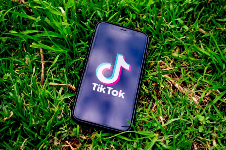 TikTok ažurirao smjernice, briše snimke sa dezinformacijama o klimatskim promjenama