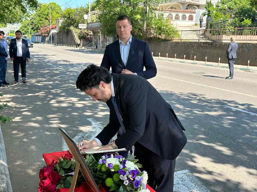 Abazović: Neko konačno mora da da odgovor ko je nalogodavac ubistva Duška Jovanovića, bez toga nema spokoja u Crnoj Gori
