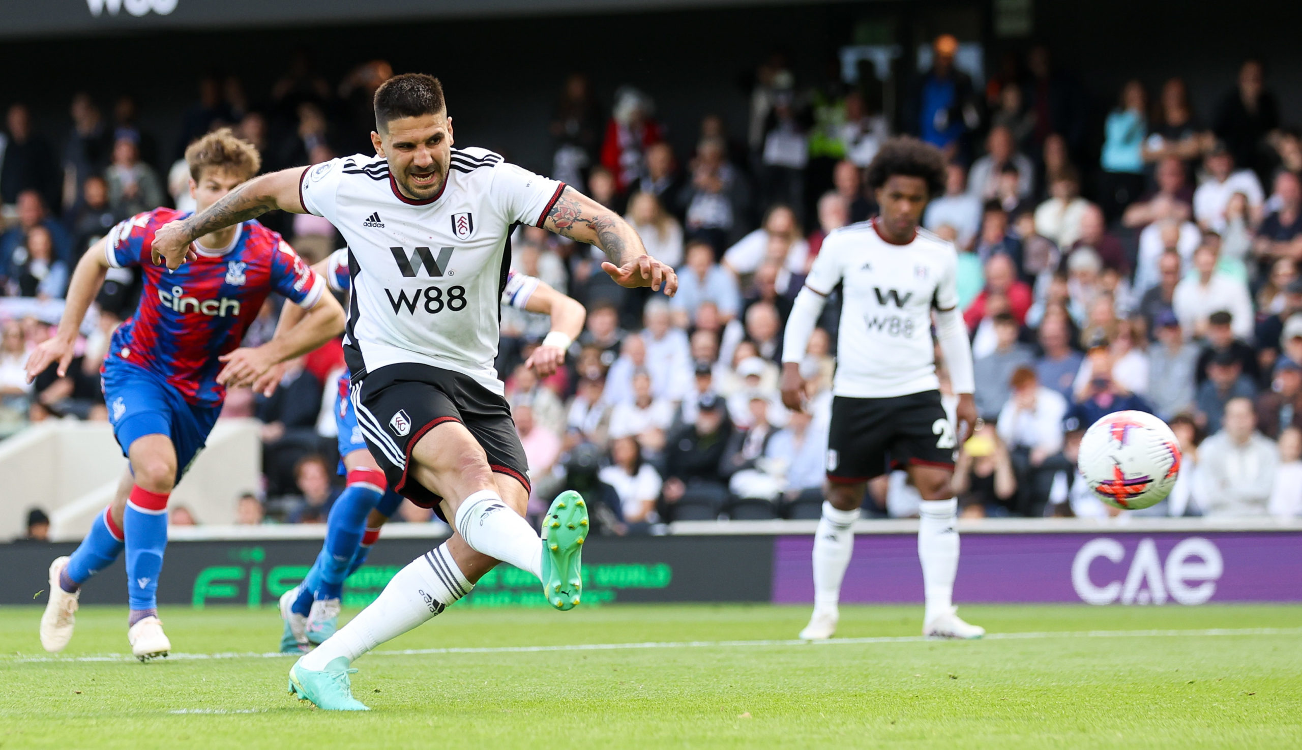 Mitrović – Kristal Palas 2:2: Enfild se oprostio od Milnera, Firmina i Lige šampiona (VIDEO)