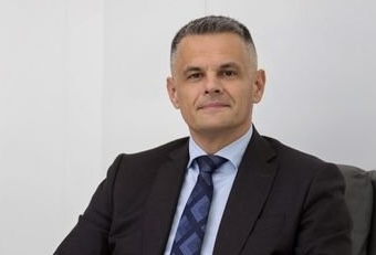 Ekonomista Marko Ivanović odgovorio Spajiću: Populističkom pričom o smanjenju radnih sati želi da se dodvori državnom aparatu, a u privatnom sektoru slijede otkazi!