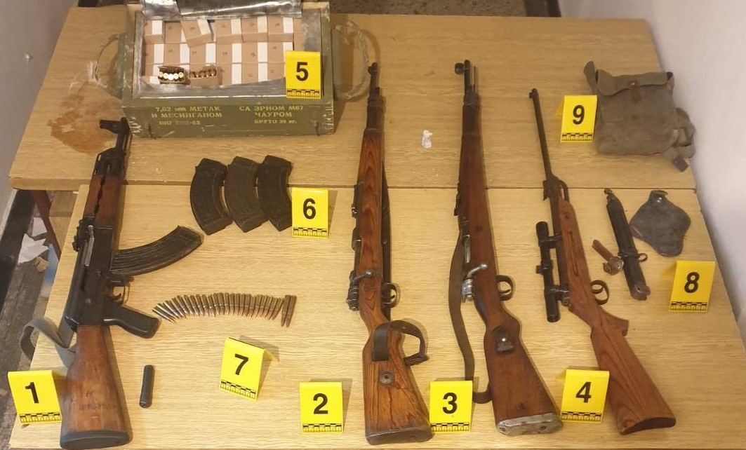Plav: Dvije osobe uhapšene zbog vatrenog oružja, jedna maloljetna