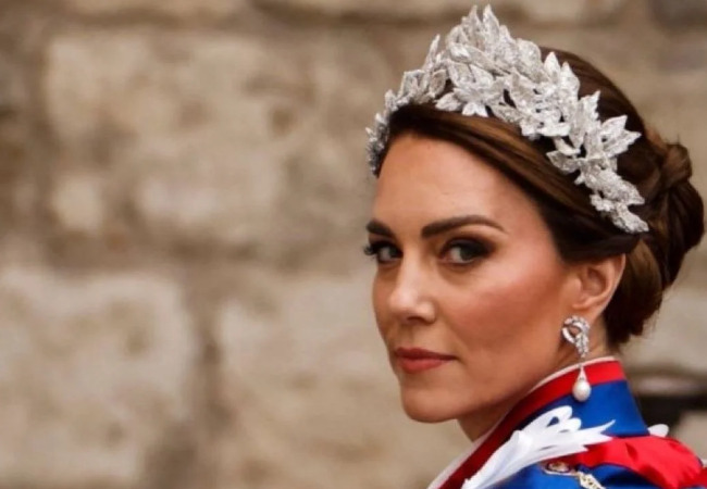 Princeza Kejt zablistala u haljini omiljenog brenda, odala počast Lejdi Di i kraljici Elizabeti