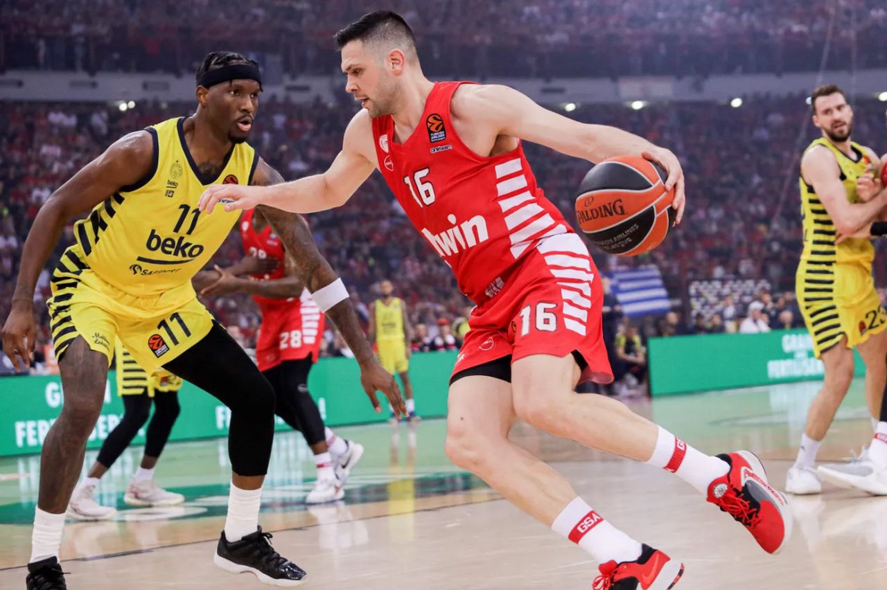 Gudrić nije mogao sam: Ostatak ekipe Fenera šutirao trojke 15-0, Olimpijakos ide na F4