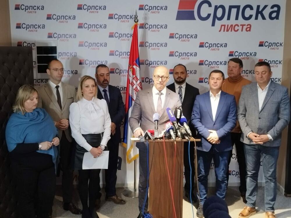 Srpska lista predala listu kandidata za izbore: Zbog sve naše nepravedno utamničene braće, nikad jači ulazimo u borbu