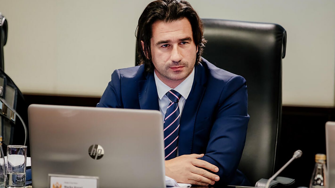 Ministar Kovač iz druge perspektive; Uživa u ronjenju i kajt surfingu