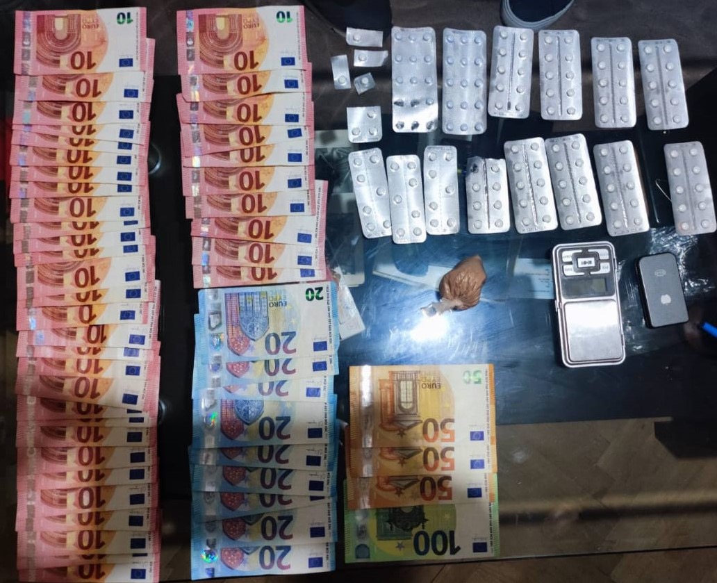 Uhapšen Podgoričan, pronađen heroin i tablete sa liste opijata