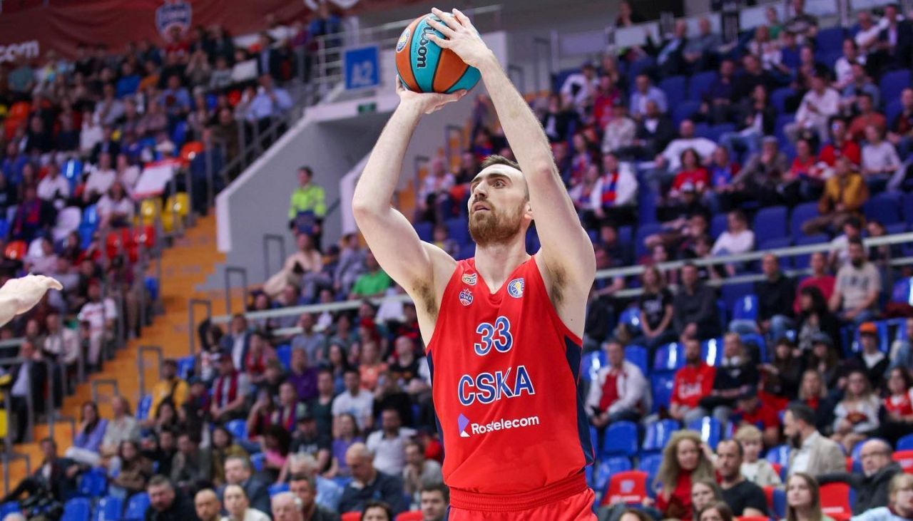 Milutinovu Pirej sigurna luka, Oli želi da vrati i Vilijams Gosa