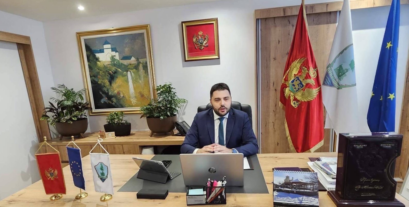 Uhapšen osumnjičeni za polomljeno staklo na kancelariji Martinovića