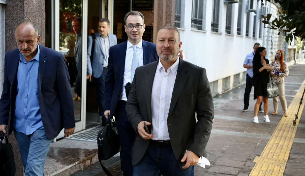 Dikić: Čađenović mi je prvo ponudio 50.000, pa 100.000 evra za lažno svjedočenje; Rekao mi je da ću umrijeti u zatvoru