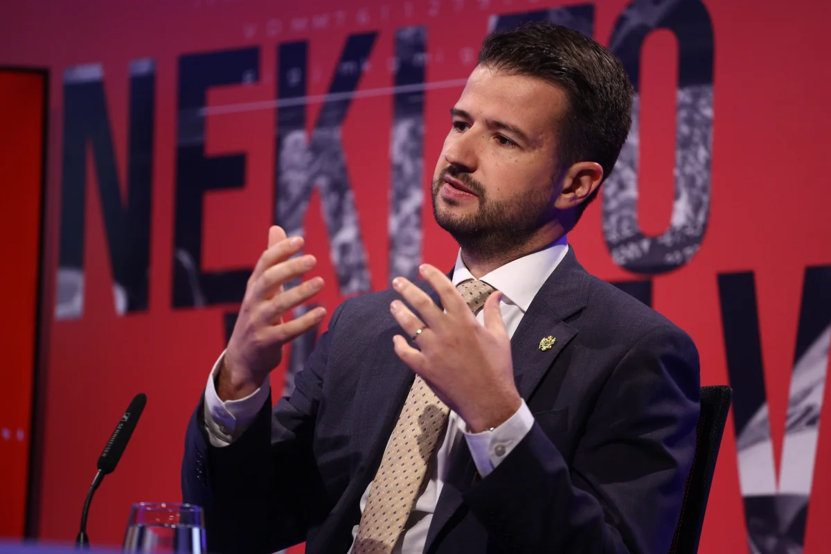 Nakon razgovora sa predstavnicima NVO Milatović pokazao da je raspoložen i za kritiku i za konstruktivan razgovor