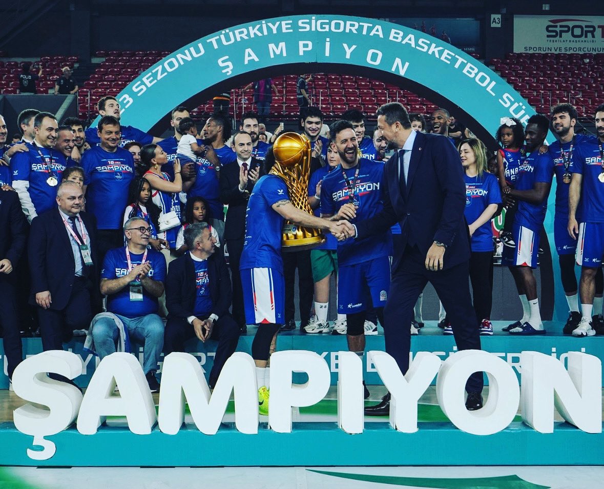 MVP Micić počistio Karšijaku i vratio titulu Efesu
