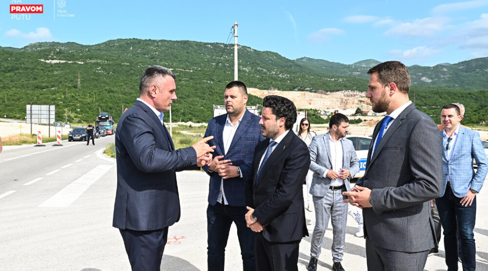 Abazović i Vuksanović obišli započete radove na rekonstrukciji magistralnog puta M-7, od Nikšića do Ilinog brda
