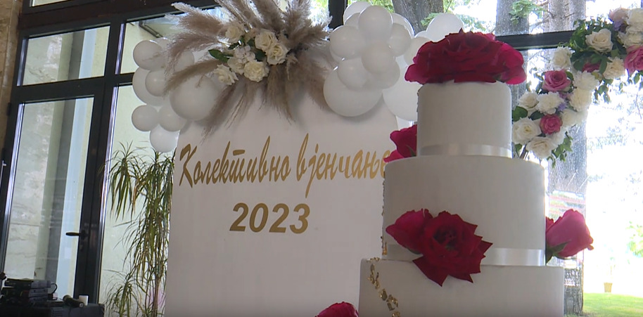 Berane: Osam parova ljubav krunisalo na kolektivnom vjenčanju