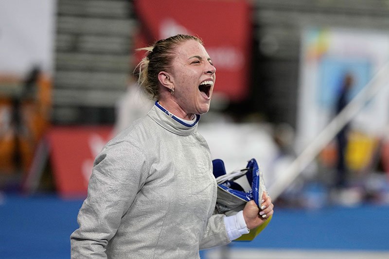 Sport opet poklekao pred politikom: Za napad mačem na Ruskinju Ukrajinka nagrađena učešćem na Olimpijskim igrama!