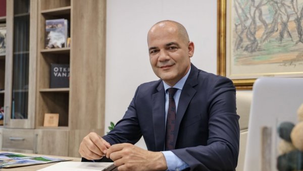 Na inicijativu Božovića: Treća ljetnja škola srpskog jezika i kulture u Budvi