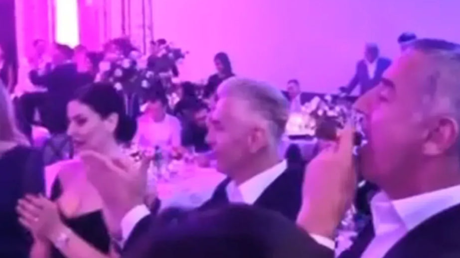 Tužilaštvo i policija ćute: Milo puši tompus dok se pjeva himna!