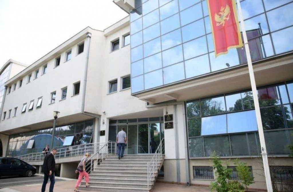 Ministarstvo prosvjete dodjeljuje 3,4 hiljade studentskih kredita