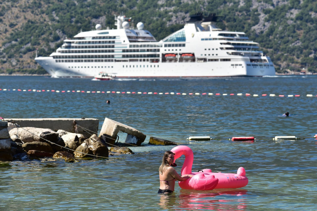 U Tivtu 7,77 hiljada turista
