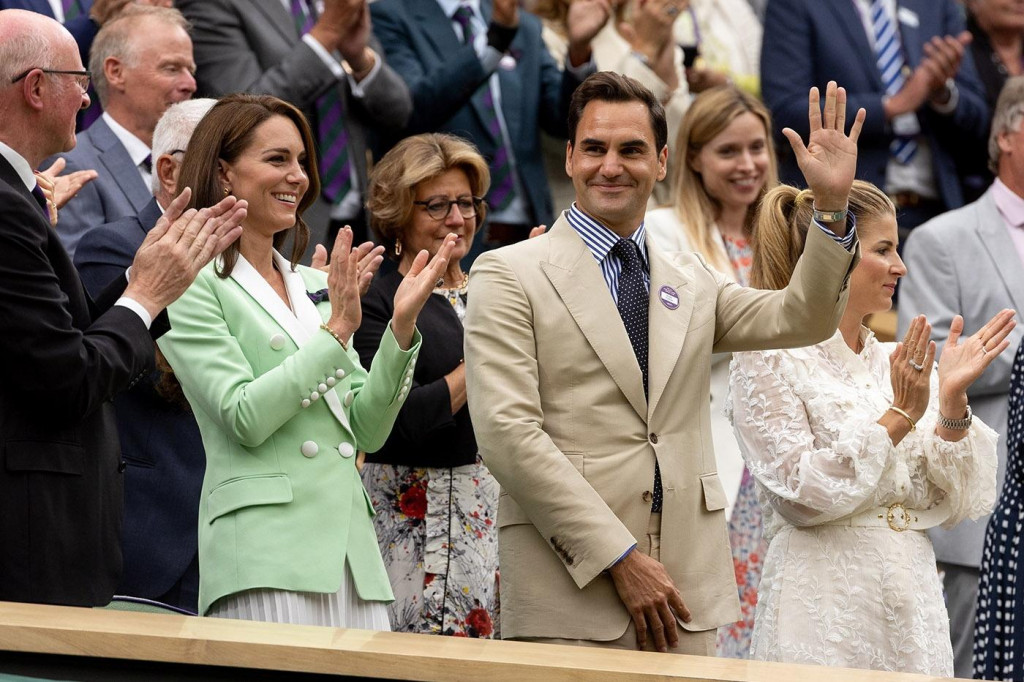 Federer dočekan ovacijama u Sveengleskom klubu