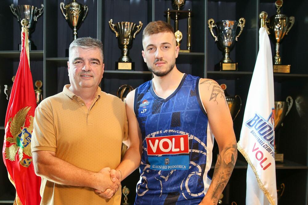 Slavković prvo pojačanje Budućnosti