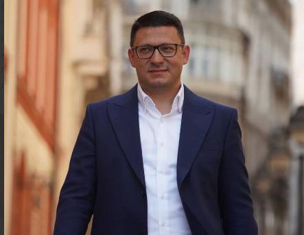 Meritokratijom protiv ohlokratije iliti s najboljima protiv ološa!