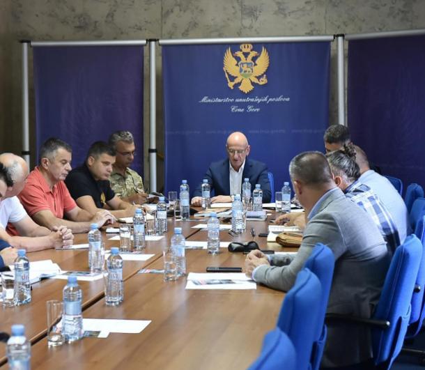 Iz Operativnog štaba apelovali: Građani da ne pale vatru na otvorenom