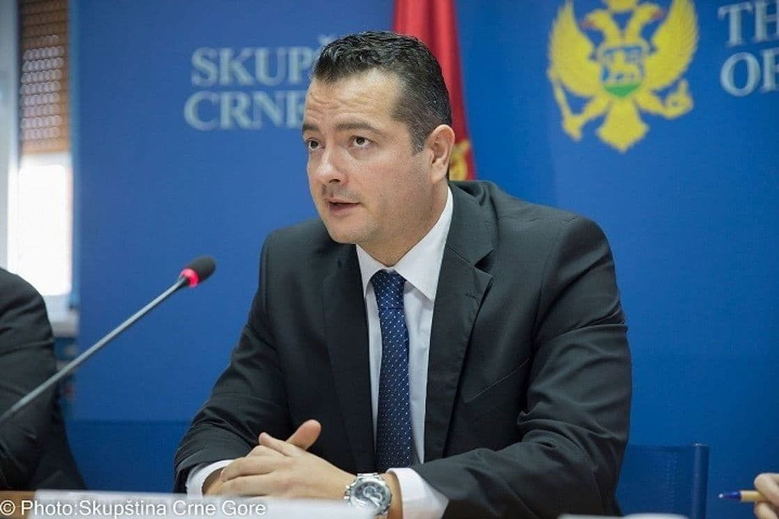 Nekako s proljeća (Dajte se Adrijane koncentrirati…)