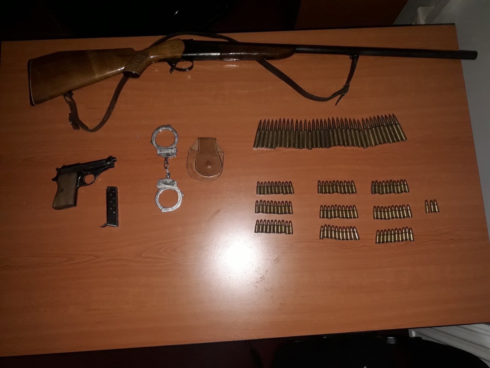 Pljevaljska policija pretresom pronašla neprijavljeno oružje i municiju