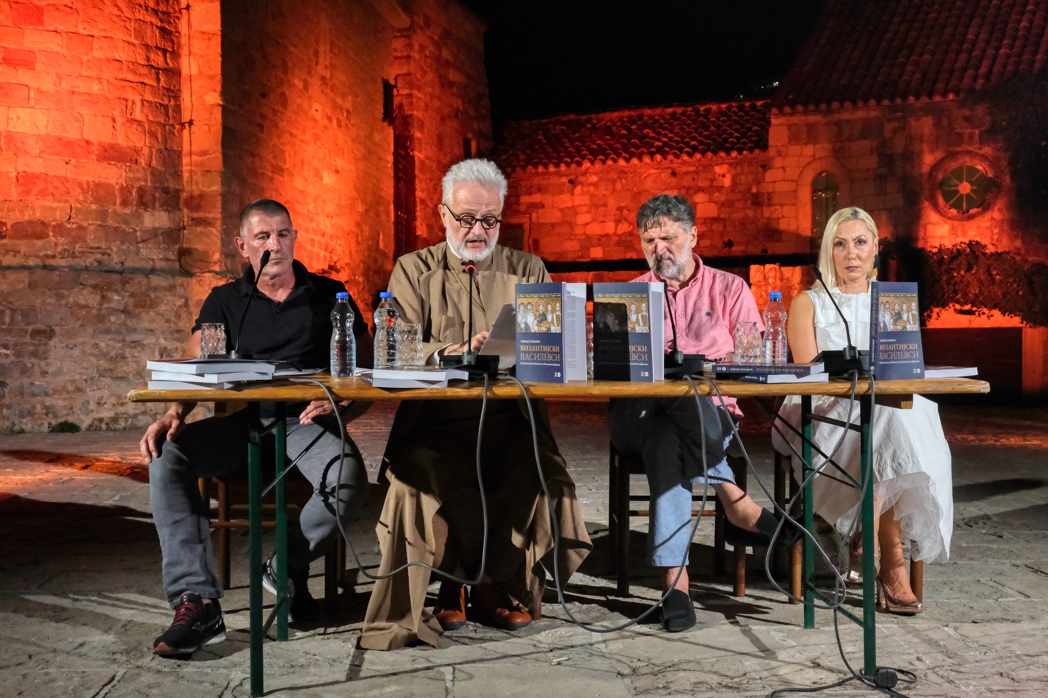 Budva: Otvoren sedmi festival „Ćirilicom“