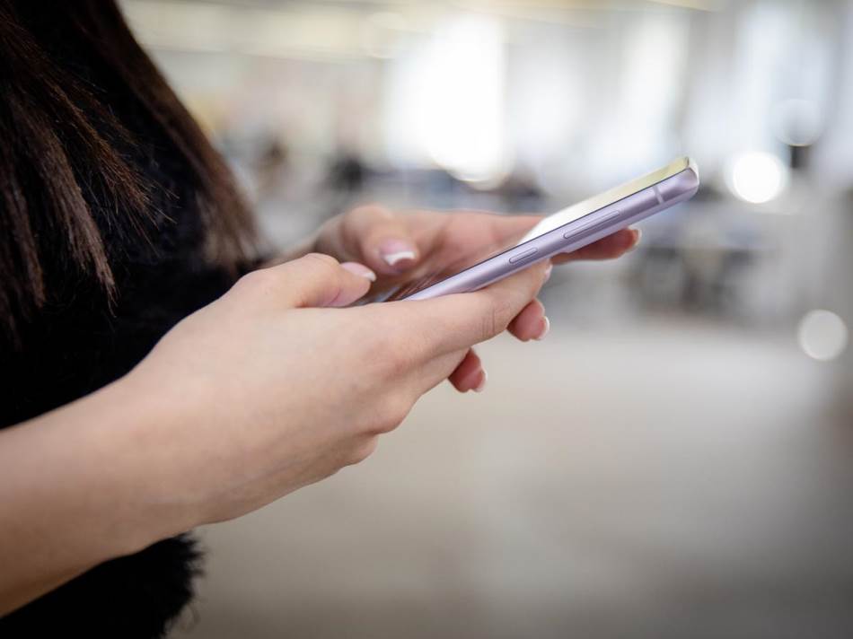 Kako zvati sa skrivenog broja na iPhone ili Android uređaju?