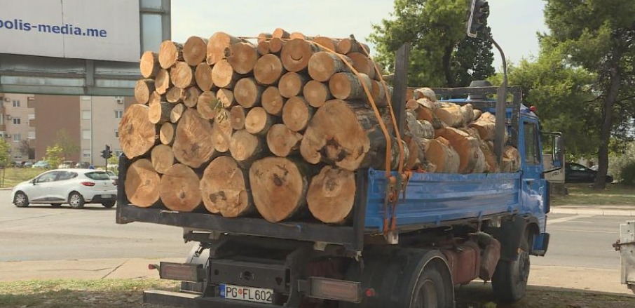 Za dva metra drva ode i cijela penzija