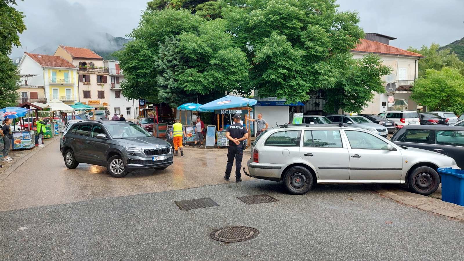 Zbog saobraćajnog haosa dvosatna blokada regionalnog puta