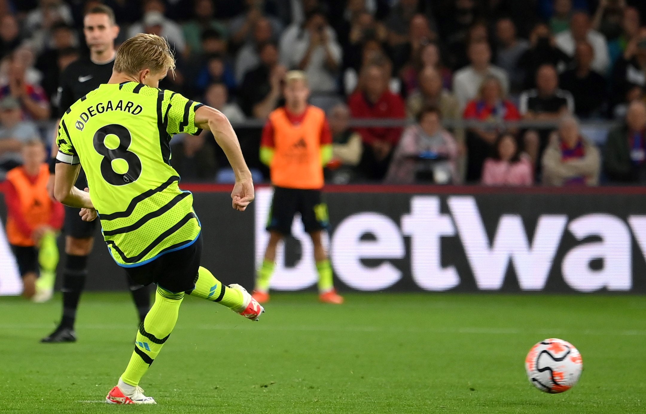 Arsenal sa igračem manje odolio u komšiliku