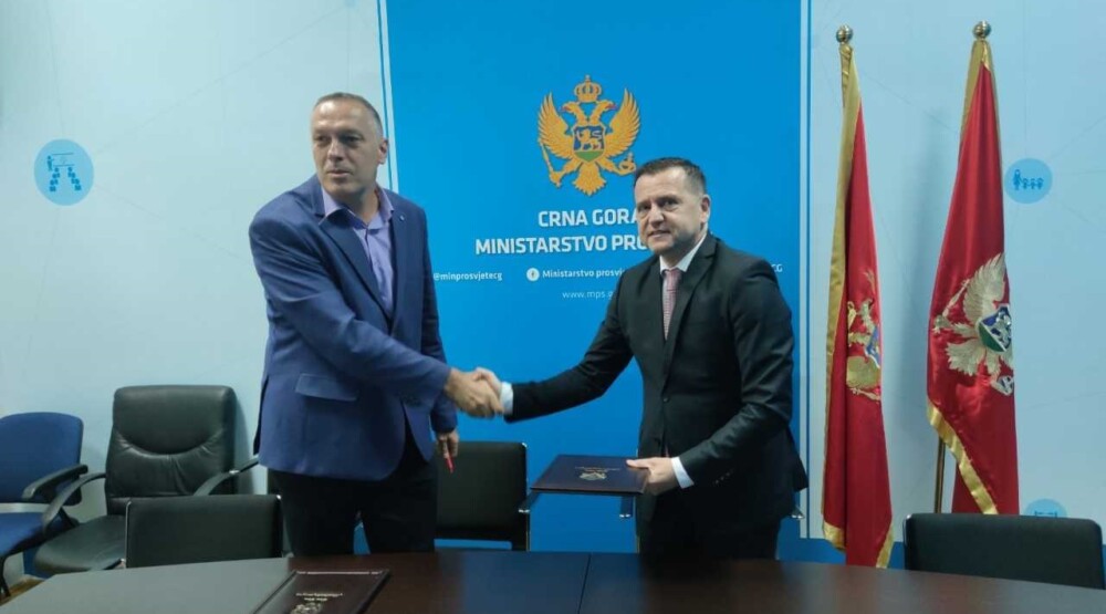 Vojinović i Božović potpisali sporazum: Predviđeno obezbjeđivanje sredstava za rješavanje stambenih potreba zaposlenih u prosvjeti